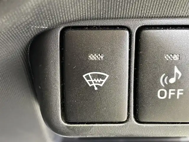 トヨタ アクア G G’s 岩手県 2015(平27)年 10.6万km ライムホワイトパールクリスタルシャイン 寒冷地仕様/専用エクステリア・インテリア/専用セッティングダンパー・ローダウンスプリング/専用アルカンターラ・合成皮革コンビスポーツシート/クルーズコントロール/横滑り防止装置/シートヒーター/オートエアコン/純正ナビ/フルセグTV/ステアリングスイッチ/バックカメラ/ETC/オートライト/LEDヘッドライト/LEDフォグライト/純正１７インチアルミホイール/純正フロアマット