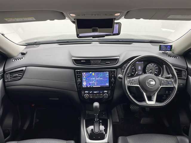 日産 エクストレイル 20Xi 秋田県 2018(平30)年 5.3万km チタニウムカーキ 4WD/純正ナビ　/フルセグTV/CD/DVD/Bluetooth/アラウンドビューカメラ　/プロパイロット　/パワーバックドア　/衝突軽減防止ブレーキ　/横滑り防止装置　/レーンキープアシスト/ダウンヒルアシストコントロール/前後クリアランスソナー/前方ドラレコ　/ビルトインＥＴＣ　/ＬＥＤヘッドライト　/オービスレーダー　/フォグランプ/スマートキー/純正フロアマット/純正アルミホイール