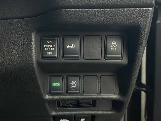 日産 エクストレイル 20Xi 秋田県 2018(平30)年 5.3万km チタニウムカーキ 4WD/純正ナビ　/フルセグTV/CD/DVD/Bluetooth/アラウンドビューカメラ　/プロパイロット　/パワーバックドア　/衝突軽減防止ブレーキ　/横滑り防止装置　/レーンキープアシスト/ダウンヒルアシストコントロール/前後クリアランスソナー/前方ドラレコ　/ビルトインＥＴＣ　/ＬＥＤヘッドライト　/オービスレーダー　/フォグランプ/スマートキー/純正フロアマット/純正アルミホイール