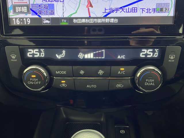 日産 エクストレイル 20Xi 秋田県 2018(平30)年 5.3万km チタニウムカーキ 4WD/純正ナビ　/フルセグTV/CD/DVD/Bluetooth/アラウンドビューカメラ　/プロパイロット　/パワーバックドア　/衝突軽減防止ブレーキ　/横滑り防止装置　/レーンキープアシスト/ダウンヒルアシストコントロール/前後クリアランスソナー/前方ドラレコ　/ビルトインＥＴＣ　/ＬＥＤヘッドライト　/オービスレーダー　/フォグランプ/スマートキー/純正フロアマット/純正アルミホイール