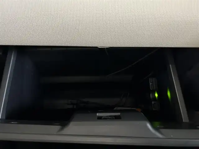 ダイハツ ムーヴ キャンバス G メイクアップ リミテッド　SAⅢ 愛知県 2020(令2)年 2.4万km パールホワイトⅢ/ナチュラルベージュマイカメタリック 2トーン エンジンスタートボタン/純正ナビ（フルセグTV/Bluetooth/DVD）/衝突軽減システム/横滑り防止装置/Wエアバック/車外カメラ（全方位・バック）/LEDライト/オートマチックハイビーム/社外フロアマット