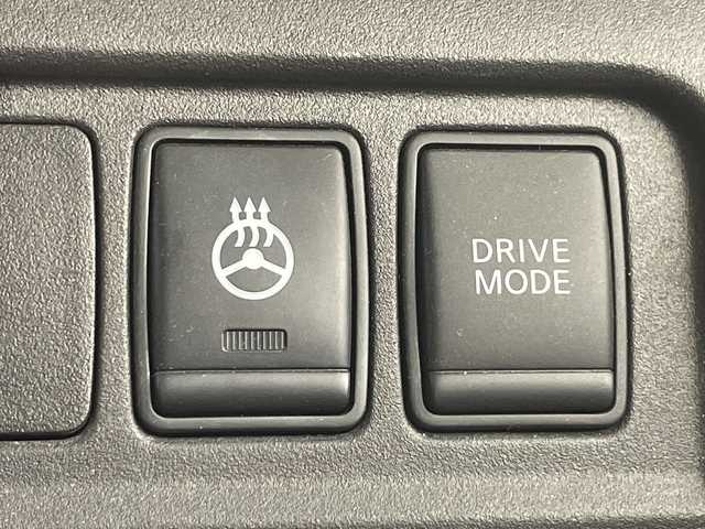 日産 セレナ e－パワー ハイウェイスター V 愛知県 2018(平30)年 6.2万km カシミヤグレージュ 禁煙車/純正9インチナビ/（CD/DVD/Bluetooth/フルセグTV/SD)/全方位カメラ/セーフティパックB/・プロパイロット/・車線逸脱防止支援システムシステム/・インテリジェントパーキングアシスト/・ふらつき警報/・前後クリアランスソナー/・電動パーキングブレーキ/・オートブレーキホールド/・ヒーター付きドアミラー/・SRSカーテンエアバッグ＆サイドエアバッグ/・ステアリングスイッチ/衝突軽減ブレーキ/オートマチックハイビーム/レーダークルーズコントロール/標識認識機能/ETC/インテリジェントルームミラー/前席シートヒーター/ステアリングヒーター/両側パワースライドドア/純正15インチアルミホイール/スマートキー/スペアキー1本/プッシュスタート/LEDヘッドライト/フロントフォグランプ/純正フロアマット/横滑り防止装置/電動格納ミラー/オートエアコン