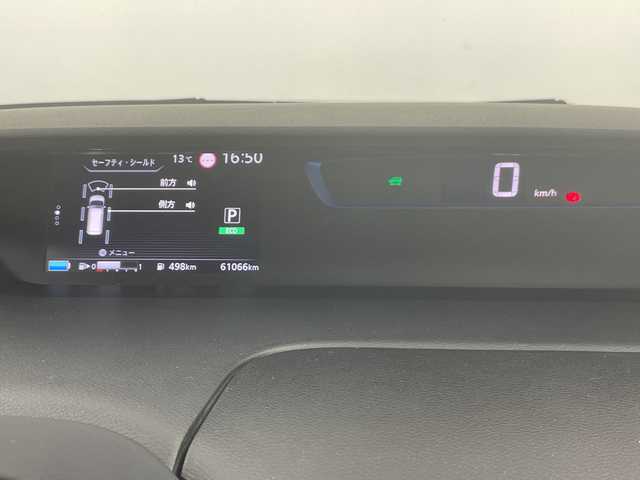 日産 セレナ e－パワー ハイウェイスター V 愛知県 2018(平30)年 6.2万km カシミヤグレージュ 禁煙車/純正9インチナビ/（CD/DVD/Bluetooth/フルセグTV/SD)/全方位カメラ/セーフティパックB/・プロパイロット/・車線逸脱防止支援システムシステム/・インテリジェントパーキングアシスト/・ふらつき警報/・前後クリアランスソナー/・電動パーキングブレーキ/・オートブレーキホールド/・ヒーター付きドアミラー/・SRSカーテンエアバッグ＆サイドエアバッグ/・ステアリングスイッチ/衝突軽減ブレーキ/オートマチックハイビーム/レーダークルーズコントロール/標識認識機能/ETC/インテリジェントルームミラー/前席シートヒーター/ステアリングヒーター/両側パワースライドドア/純正15インチアルミホイール/スマートキー/スペアキー1本/プッシュスタート/LEDヘッドライト/フロントフォグランプ/純正フロアマット/横滑り防止装置/電動格納ミラー/オートエアコン