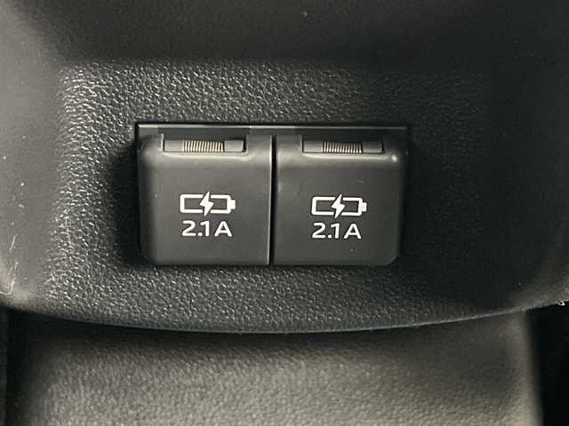 ダイハツ ロッキー プレミアム G HEV 福島県 2025(令7)年 0.1千km ブラックマイカメタリック/シャイニングホワイトパール /パノラマモニターパック9インチスマホ連携ディスプレイオーディオ(132000円)//登録済未使用車//全方位モニター//ＨＤＭＩ//フルセグＴＶ//ＬＥＤライト//シートヒーター//クリアランスソナー//オートハイビーム//電動パーキングブレーキ//レーンキープアシスト//オートハイビーム//取扱説明書//保証書//スペアキー