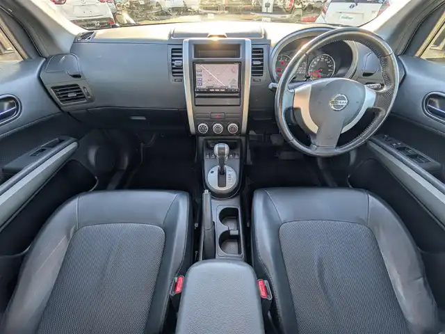 日産 エクストレイル 20X 福井県 2012(平24)年 13.7万km ブリリアントホワイトパール ４WD/純正メモリナビ/AM/FM/フルセグ/BT/CD/DVD/バックカメラ/横滑り防止装置/盗難防止装置/寒冷地仕様/前後ドライブレコーダー/ETC/全席シートヒーター/フロントシート防水加工/ダブルエアバッグ/純正フロアマット/純正17インチAW/キセノンヘッドライト/Fフォグ/スマートキー