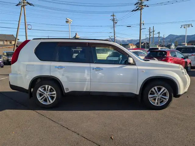 日産 エクストレイル 20X 福井県 2012(平24)年 13.7万km ブリリアントホワイトパール ４WD/純正メモリナビ/AM/FM/フルセグ/BT/CD/DVD/バックカメラ/横滑り防止装置/盗難防止装置/寒冷地仕様/前後ドライブレコーダー/ETC/全席シートヒーター/フロントシート防水加工/ダブルエアバッグ/純正フロアマット/純正17インチAW/キセノンヘッドライト/Fフォグ/スマートキー