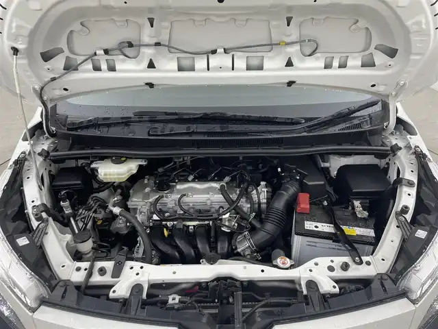 トヨタ ヴォクシー ZS 煌Ⅲ 大分県 2020(令2)年 3.1万km ホワイトパールクリスタルシャイン 禁煙車/純正9型SDナビ(フルセグTV/CD/DVD/BT)/バックカメラ/後席モニター/モデリスタエアロ/コーナーセンサー/トヨタセーフティーセンス/両側パワスラ/クルーズコントロール/ドライブレコーダー/ETC2.0/USB入力端子/LEDヘッドライト/純正フロアマット/純正16インチアルミホイール