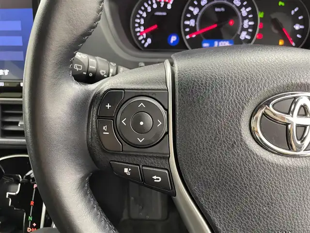 トヨタ ヴォクシー ZS 煌Ⅲ 大分県 2020(令2)年 3.1万km ホワイトパールクリスタルシャイン 禁煙車/純正9型SDナビ(フルセグTV/CD/DVD/BT)/バックカメラ/後席モニター/モデリスタエアロ/コーナーセンサー/トヨタセーフティーセンス/両側パワスラ/クルーズコントロール/ドライブレコーダー/ETC2.0/USB入力端子/LEDヘッドライト/純正フロアマット/純正16インチアルミホイール