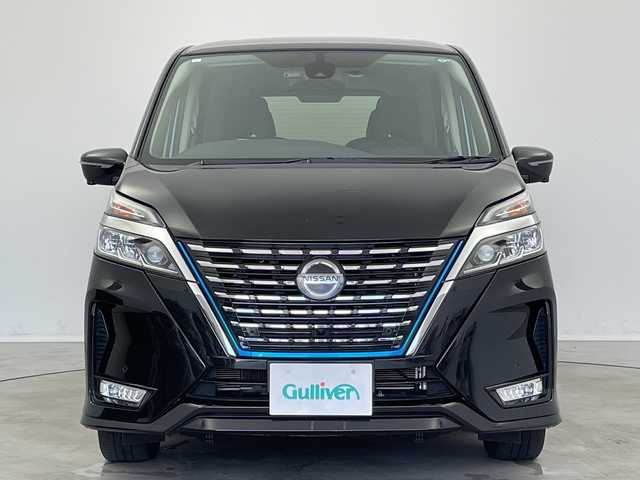 日産 セレナ e－パワー ハイウェイスター V 新潟県 2021(令3)年 5.3万km ダイヤモンドブラック 純正大画面メモリーナビ/CD/DVD/USB/HDMI/Bluetooth/SD/フルセグTV/アラウンドビューモニター/両側パワースライドドア/プロパイロット/車線逸脱防止支援システム/アラウンドビューモニター/インテリジェントルームミラー/インテリジェントパーキングアシスト/オートブレーキホールド/LEDオートヘッドライト/ハイビームアシスト/シートヒーター/ステアリングヒーター/革ステアリング/純正16インチアルミホイール/純正フロアマット/ドアバイザー/スマートキー/プッシュスタート/純正ドライブレコーダー/ビルトインETC