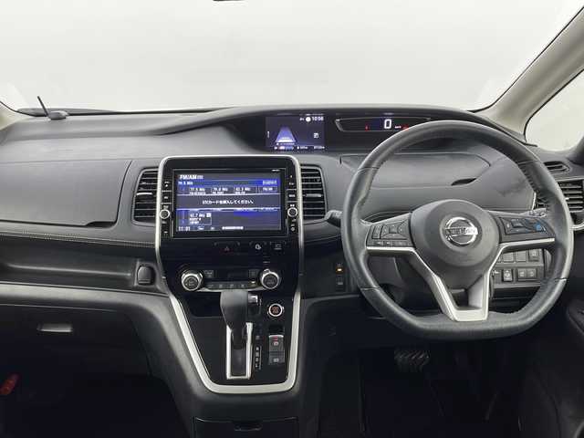 日産 セレナ ハイウェイスター 新潟県 2019(平31)年 5.8万km ブリリアントホワイトパール 4WD/プロパイロット/フリップダウンモニター/純正SDナビ/(AM/FM/CD/DVD/SD/フルセグ/Bluetooth)/全方位モニター/前方ドライブレコーダー/両側パワースライドドア/インテリジェンスクルーズコントロール/LEDオートライト/純正アルミホイール付夏タイヤ積込/エンジンスターター/ステアリングリモコン/スマートキー/ETC