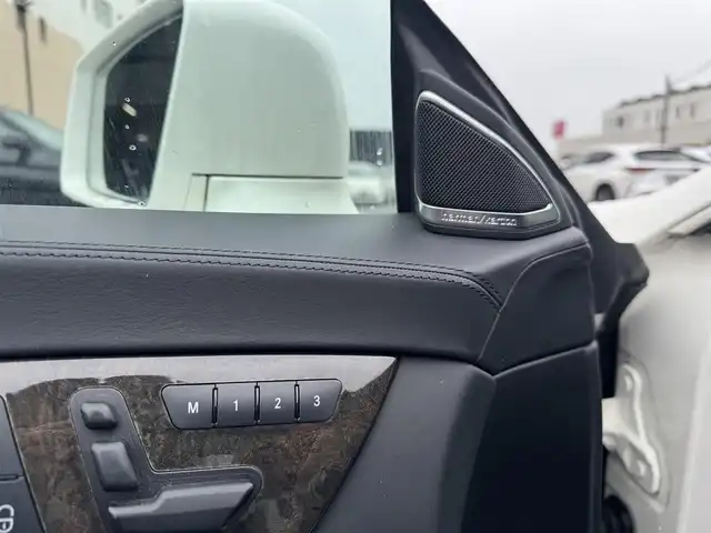 メルセデス・ベンツ ＣＬＳ６３ 熊本県 2011(平23)年 13.6万km ダイヤモンドホワイト ・スマートキー/・プッシュスタート/・インテリジェントライトシステム/・アダプティブハイビーム/・アテンションアシスト/・黒革シート/・前席エアシート＆シートヒーター /・純正HDDナビ/　【DVD・Bluetooth・MSV】/・harman/kardonサウンドシステム/・フルセグTV/・バックカメラ/・ETC/・パワートランク/・HID/・リアスポイラー/・純正マット/・保証書/取説