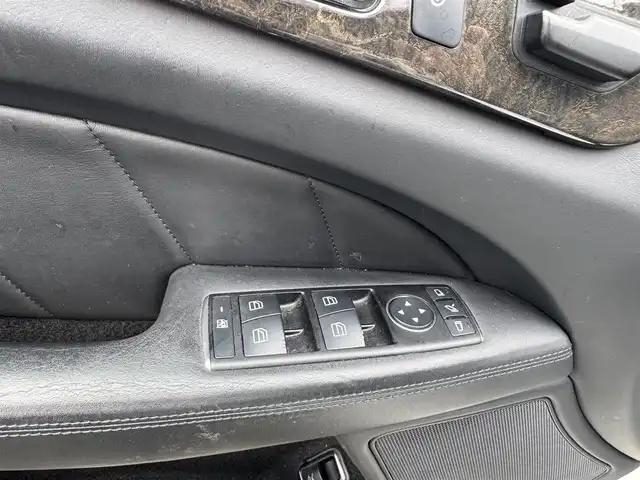 メルセデス・ベンツ ＣＬＳ６３ 熊本県 2011(平23)年 13.6万km ダイヤモンドホワイト ・スマートキー/・プッシュスタート/・インテリジェントライトシステム/・アダプティブハイビーム/・アテンションアシスト/・黒革シート/・前席エアシート＆シートヒーター /・純正HDDナビ/　【DVD・Bluetooth・MSV】/・harman/kardonサウンドシステム/・フルセグTV/・バックカメラ/・ETC/・パワートランク/・HID/・リアスポイラー/・純正マット/・保証書/取説