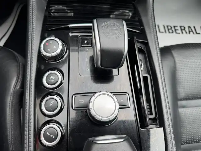 メルセデス・ベンツ ＣＬＳ６３ 熊本県 2011(平23)年 13.6万km ダイヤモンドホワイト ・スマートキー/・プッシュスタート/・インテリジェントライトシステム/・アダプティブハイビーム/・アテンションアシスト/・黒革シート/・前席エアシート＆シートヒーター /・純正HDDナビ/　【DVD・Bluetooth・MSV】/・harman/kardonサウンドシステム/・フルセグTV/・バックカメラ/・ETC/・パワートランク/・HID/・リアスポイラー/・純正マット/・保証書/取説
