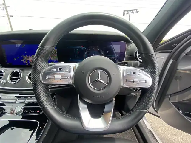 メルセデス・ベンツ Ｅ２２０ｄ ステーションワゴン スポーツ 福岡県 2019(平31)年 5.2万km シルバー ・サンルーフ/・アダプティブクルーズコントロール/・純正HDDナビ/USB/Bluetooth/・全方位カメラ/・黒革シート/シートヒーター/・前後ドライブレコーダー/・フルセグ/・ETC/・純正19AW/・プッシュスタート/・アイドリングストップ/・スマートキー/・スペアキー/・パワーシート/・レーンキープアシスト/・LEDライト