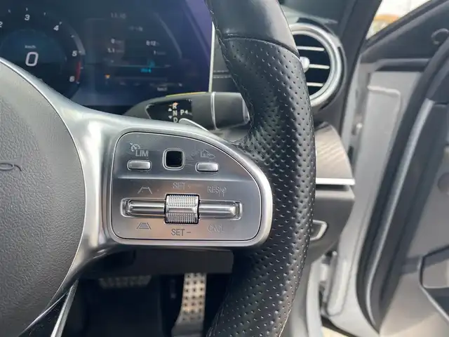 メルセデス・ベンツ Ｅ２２０ｄ ステーションワゴン スポーツ 福岡県 2019(平31)年 5.2万km シルバー ・サンルーフ/・アダプティブクルーズコントロール/・純正HDDナビ/USB/Bluetooth/・全方位カメラ/・黒革シート/シートヒーター/・前後ドライブレコーダー/・フルセグ/・ETC/・純正19AW/・プッシュスタート/・アイドリングストップ/・スマートキー/・スペアキー/・パワーシート/・レーンキープアシスト/・LEDライト