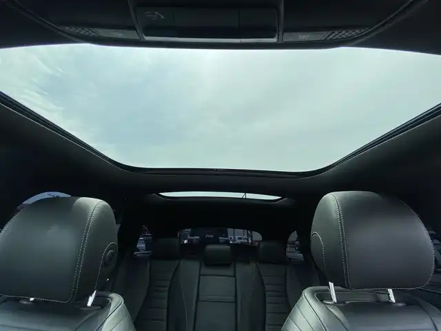 メルセデス・ベンツ Ｅ２２０ｄ ステーションワゴン スポーツ 福岡県 2019(平31)年 5.2万km シルバー ・サンルーフ/・アダプティブクルーズコントロール/・純正HDDナビ/USB/Bluetooth/・全方位カメラ/・黒革シート/シートヒーター/・前後ドライブレコーダー/・フルセグ/・ETC/・純正19AW/・プッシュスタート/・アイドリングストップ/・スマートキー/・スペアキー/・パワーシート/・レーンキープアシスト/・LEDライト