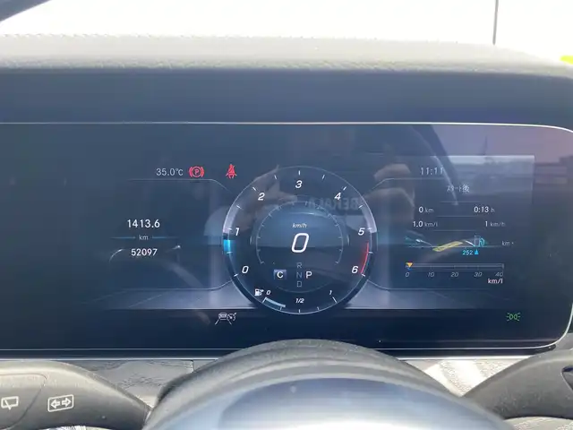 メルセデス・ベンツ Ｅ２２０ｄ ステーションワゴン スポーツ 福岡県 2019(平31)年 5.2万km シルバー ・サンルーフ/・アダプティブクルーズコントロール/・純正HDDナビ/USB/Bluetooth/・全方位カメラ/・黒革シート/シートヒーター/・前後ドライブレコーダー/・フルセグ/・ETC/・純正19AW/・プッシュスタート/・アイドリングストップ/・スマートキー/・スペアキー/・パワーシート/・レーンキープアシスト/・LEDライト