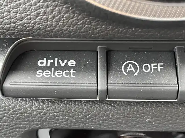 アウディ Ａ３ セダン 40TFSI クワトロ スポーツ 道央・札幌 2019(令1)年 1.9万km グレイシアホワイトメタリック ・４WD/・衝突軽減ブレーキ/・純正ナビ/　CD＆BT＆USB＆TV/・バックカメラ/・コーナーセンサー/・レザーシート/・パワーシート/・シートヒーター/・アイドリングストップ/・プッシュスタート/・スマートキー/・クルーズコントロール/・レーンキープアシスト/・オートエアコン/・オートライト/・MT付きAT/・パドルシフト/・ビルトインETC/・ミラーヒーター/・純正フロアマット/・ウィンカーミラー/・LEDヘッドライト/・フォグライト/・スペアキー