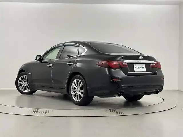 日産 フーガ ハイブリッド 埼玉県 2015(平27)年 3.8万km スーパーブラック 純正ナビ(フルセグ/CD/AM/FM)/ビルトインETC/前方ドライブレコーダー/アラウンドビューモニター/シートメモリー/パワーシートD+N席/純正アルミホイール１８インチ/レーダークルーズコントロール/コーナーセンサー前後/ＬＥＤヘッドライト/プッシュスタート/スマートキー/フロアマット純正