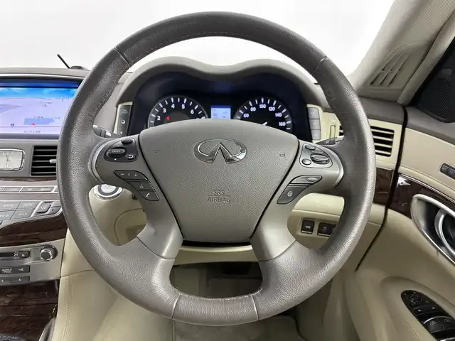 日産 フーガ ハイブリッド 埼玉県 2015(平27)年 3.8万km スーパーブラック 純正ナビ(フルセグ/CD/AM/FM)/ビルトインETC/前方ドライブレコーダー/アラウンドビューモニター/シートメモリー/パワーシートD+N席/純正アルミホイール１８インチ/レーダークルーズコントロール/コーナーセンサー前後/ＬＥＤヘッドライト/プッシュスタート/スマートキー/フロアマット純正