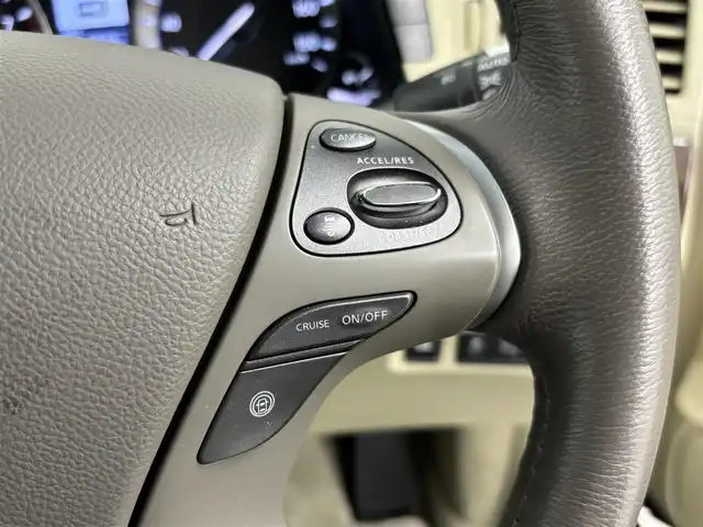 日産 フーガ ハイブリッド 埼玉県 2015(平27)年 3.8万km スーパーブラック 純正ナビ(フルセグ/CD/AM/FM)/ビルトインETC/前方ドライブレコーダー/アラウンドビューモニター/シートメモリー/パワーシートD+N席/純正アルミホイール１８インチ/レーダークルーズコントロール/コーナーセンサー前後/ＬＥＤヘッドライト/プッシュスタート/スマートキー/フロアマット純正
