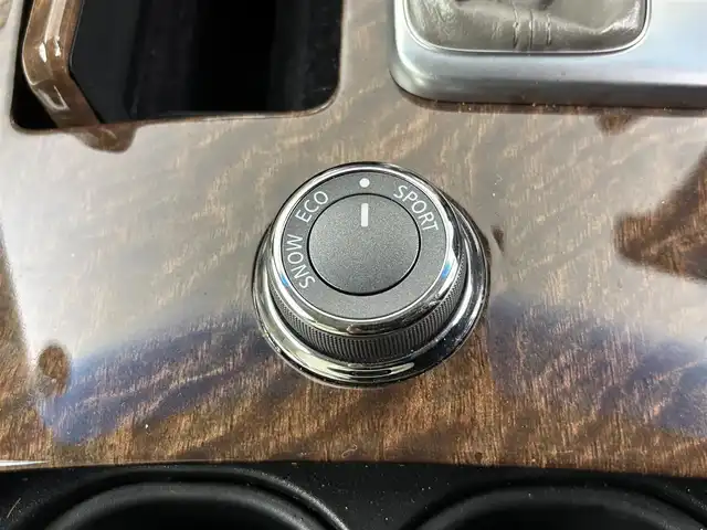 日産 フーガ ハイブリッド 埼玉県 2015(平27)年 3.8万km スーパーブラック 純正ナビ(フルセグ/CD/AM/FM)/ビルトインETC/前方ドライブレコーダー/アラウンドビューモニター/シートメモリー/パワーシートD+N席/純正アルミホイール１８インチ/レーダークルーズコントロール/コーナーセンサー前後/ＬＥＤヘッドライト/プッシュスタート/スマートキー/フロアマット純正