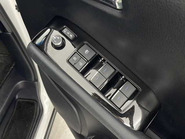 トヨタ アルファード S タイプゴールドⅡ 秋田県 2021(令3)年 8.8万km ホワイトパールクリスタルシャイン ４ＷＤ　/純正ナビ（Ｂｌｕｅｔｏｏｔｈ　フルセグ　ＦＭ／ＡＭ）　/フリップダウンモニター　/バックカメラ　/両側パワースライドドア/電動リアゲート/100V電源　/純正ＬＥＤヘッドライト　/プッシュスタート　/チップアップシート　/純正ＡＷ18インチ/クルーズコントロール追従有/横滑り防止機能/レーンアシスト/ステアリングスイッチ/ビルトインETC/電動格納ミラー/ドアバイザー
