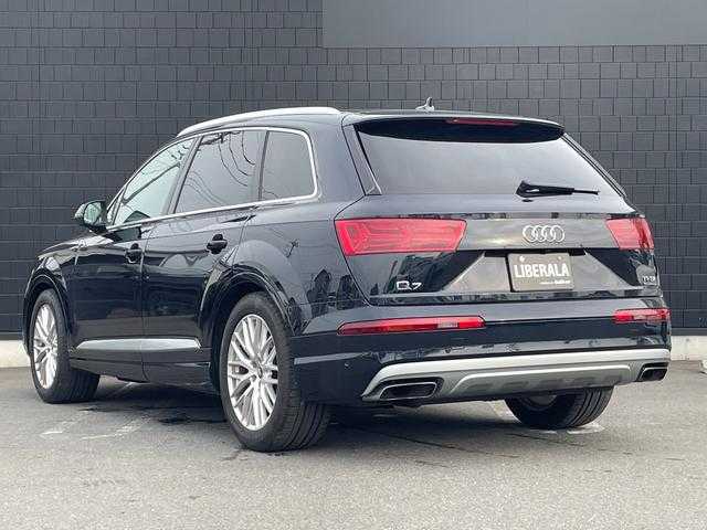 アウディ Ｑ７ 2．0TFSIクワトロ 埼玉県 2017(平29)年 5万km 青Ｍ アイボリー革/純正メモリ―ナビ/(Bluetooth/CD/DVD/フルセグ)/３６０度カメラ/ＡＣＣ/ＬＫＡ/ＯＰ２０インチＡＷ/マトリクスＬＥＤヘッドライト/シートヒーター/パワーバックドア　ドライブレコーダー　ＥＴＣ