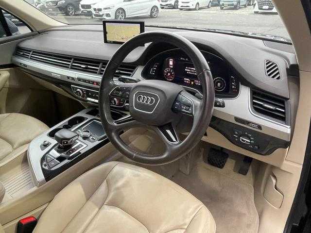アウディ Ｑ７ 2．0TFSIクワトロ 埼玉県 2017(平29)年 5万km 青Ｍ アイボリー革/純正メモリ―ナビ/(Bluetooth/CD/DVD/フルセグ)/３６０度カメラ/ＡＣＣ/ＬＫＡ/ＯＰ２０インチＡＷ/マトリクスＬＥＤヘッドライト/シートヒーター/パワーバックドア　ドライブレコーダー　ＥＴＣ