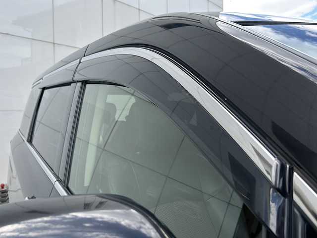 日産 エルグランド 250ハイウェイスター 埼玉県 2012(平24)年 10.4万km ファントムブラック (株)IDOMが運営する【じしゃロン熊谷店】の自社ローン専用車両になりますこちらは現金またはオートローンご利用時の価格です。自社ローンご希望の方は別途その旨お申付け下さい/純正SDナビ/（フルセグTV/Bluetooth/AM/FM/CD/DVD/AUX)/バックカメラ/ETC/両側パワースライドドア/ロールサンシェード/オットマン/プッシュスタート/スマートキースペアキー×1/純正ドアバイザー/LEDオートヘッドライト/車両・ナビ取扱説明書/保証書