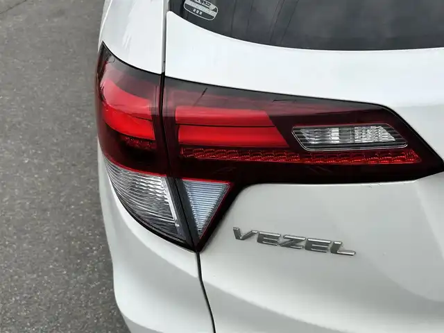 ホンダ ヴェゼル ハイブリッド X 山形県 2015(平27)年 5万km ホワイトオーキッドパール 純正ナビ/(BT/CD/DVD/ワンセグ)/バックカメラ/クルーズコントロール/シティブレーキアクティブシステムセンサー/LEDヘッドランプ/オートライト/オートエアコン/本革巻きステアリング/ステアリングスイッチ/パドルシフト/電動パーキングブレーキ/オートブレーキホールド/前席シートヒーター/純正16インチAW