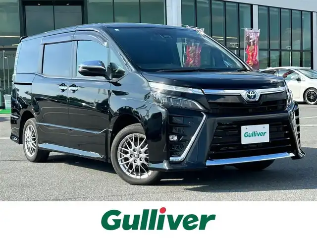 トヨタ ヴォクシー ハイブリッド ZS 煌Ⅱ 奈良県 2020(令2)年 5.2万km ブラック ワンオーナー /純正10型ナビ /12.1型フリップダウン /ビルトインETC2.0 /フルセグTV /クリアランスソナー /両側パワースライドドア /衝突被害軽減システム /三眼ヘッドライト /前席シートヒーター