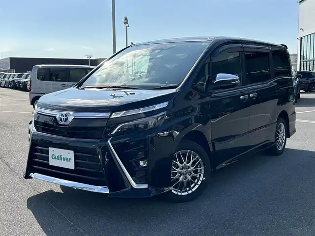 トヨタ ヴォクシー ハイブリッド ZS 煌Ⅱ 奈良県 2020(令2)年 5.2万km ブラック ワンオーナー /純正10型ナビ /12.1型フリップダウン /ビルトインETC2.0 /フルセグTV /クリアランスソナー /両側パワースライドドア /衝突被害軽減システム /三眼ヘッドライト /前席シートヒーター