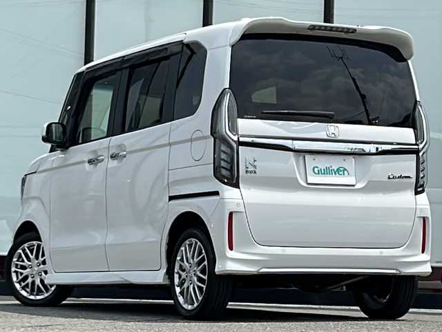 ホンダ Ｎ ＢＯＸ カスタム L ターボ 山形県 2023(令5)年 2.1万km プラチナホワイトパール 4WD/ワンオーナー/ホンダセーフティセンス/純正ナビ/（Bluetooth/CD/DVD/フルセグ/USB)/レーダークルーズコントロール/後方コーナーセンサー/両側パワースライドドア/前後純正ドライブレコーダー/ハーフレザーシート/前席シートヒーター/横滑り防止装置/レーンキープアシスト/パドルシフト/オートライト/LEDヘッドライト/フォグランプ/電動格納ミラー/ウィンカーミラー/純正アルミホイール/純正フロアマット/スマートキー/スペアキー/ドアバイザー