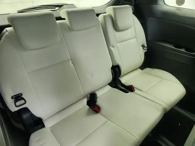 トヨタ エスティマ アエラス スマート 群馬県 2016(平28)年 6.3万km スパークリングブラックパールクリスタルシャイン ○純正9インチナビ/○フルセグTV/○バックカメラ/○パワースライドドア（両側）/○パワーバックドア/○ビルトインETC/○セーフティセンスC/・プリクラッシュセーフティシステム/・レーンディパーチャーアラート/・オートマチックハイビーム/○クルーズコントロール/○先行車発進告知機能/○クリアランスソナー/バックソナー/○LEDヘッドランプ/〇オートライト/○純正18インチアルミホイール/○オートエアコン/〇ホワイト合皮シート/〇快適温熱シート/○革巻きステアリングホイール/○スマートエントリー/○禁煙車