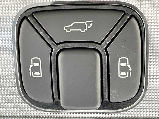 トヨタ エスティマ アエラス スマート 群馬県 2016(平28)年 6.3万km スパークリングブラックパールクリスタルシャイン トヨタセーフティーセンス/・衝突軽減ブレーキ/・クリアランスソナー/・車線逸脱/・横滑り防止/・クルーズコントロール/・オートライト/・オートマチックハイビーム/純正9インチナビ/・AM/FM/SD/MSV/・フルセグTV/ CD/DVD/・Bluetooth/LEDヘッドライト/両側電動スライドドア/パワーバックドア/４WD/純正ビルトインETC/前席シートヒーター/純正フロアマット/純正ドアバイザー/純正18インチアルミホイール/プッシュスタート/スマートキー