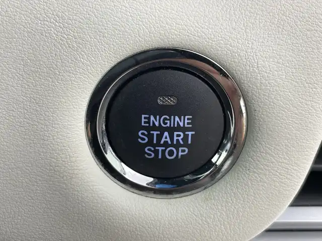 トヨタ エスティマ アエラス スマート 道央・札幌 2016(平28)年 6.3万km スパークリングブラックパールクリスタルシャイン トヨタセーフティーセンス/・衝突軽減ブレーキ/・クリアランスソナー/・車線逸脱/・横滑り防止/・クルーズコントロール/・オートライト/・オートマチックハイビーム/純正9インチナビ/・AM/FM/SD/MSV/・フルセグTV/ CD/DVD/・Bluetooth/LEDヘッドライト/両側電動スライドドア/パワーバックドア/４WD/純正ビルトインETC/前席シートヒーター/純正フロアマット/純正ドアバイザー/純正18インチアルミホイール/プッシュスタート/スマートキー