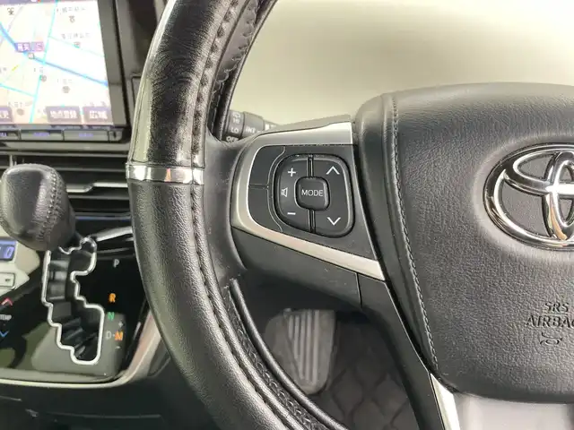 トヨタ エスティマ アエラス スマート 道央・札幌 2016(平28)年 6.3万km スパークリングブラックパールクリスタルシャイン トヨタセーフティーセンス/・衝突軽減ブレーキ/・クリアランスソナー/・車線逸脱/・横滑り防止/・クルーズコントロール/・オートライト/・オートマチックハイビーム/純正9インチナビ/・AM/FM/SD/MSV/・フルセグTV/ CD/DVD/・Bluetooth/LEDヘッドライト/両側電動スライドドア/パワーバックドア/４WD/純正ビルトインETC/前席シートヒーター/純正フロアマット/純正ドアバイザー/純正18インチアルミホイール/プッシュスタート/スマートキー