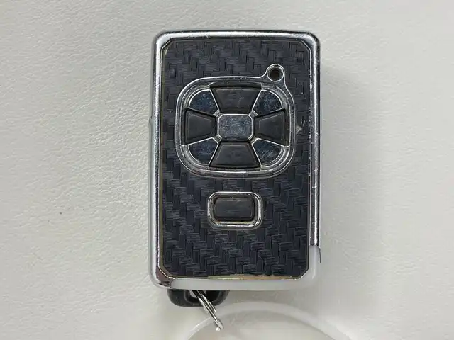 トヨタ エスティマ アエラス スマート 道央・札幌 2016(平28)年 6.3万km スパークリングブラックパールクリスタルシャイン トヨタセーフティーセンス/・衝突軽減ブレーキ/・クリアランスソナー/・車線逸脱/・横滑り防止/・クルーズコントロール/・オートライト/・オートマチックハイビーム/純正9インチナビ/・AM/FM/SD/MSV/・フルセグTV/ CD/DVD/・Bluetooth/LEDヘッドライト/両側電動スライドドア/パワーバックドア/４WD/純正ビルトインETC/前席シートヒーター/純正フロアマット/純正ドアバイザー/純正18インチアルミホイール/プッシュスタート/スマートキー