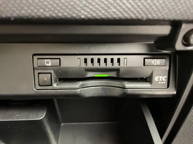 トヨタ エスティマ アエラス スマート 道央・札幌 2016(平28)年 6.3万km スパークリングブラックパールクリスタルシャイン トヨタセーフティーセンス/・衝突軽減ブレーキ/・クリアランスソナー/・車線逸脱/・横滑り防止/・クルーズコントロール/・オートライト/・オートマチックハイビーム/純正9インチナビ/・AM/FM/SD/MSV/・フルセグTV/ CD/DVD/・Bluetooth/LEDヘッドライト/両側電動スライドドア/パワーバックドア/４WD/純正ビルトインETC/前席シートヒーター/純正フロアマット/純正ドアバイザー/純正18インチアルミホイール/プッシュスタート/スマートキー