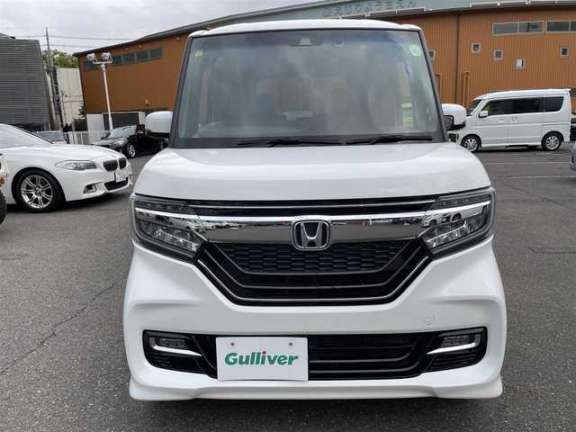 ホンダ Ｎ ＢＯＸ カスタム G L ターボ ホンダセンシング 静岡県 2020(令2)年 3.3万km プラチナホワイトパール 両側パワースライドドア/純正8インチメモリナビ・フルセグTV/DVD/CD/SD/USB/Bluetooth/バックカメラ/純正エアロ/純正15インチアルミホイール/HONDA SENSING/・アダプティブクルーズコントロール（ACC）/・衝突軽減ブレーキ（CMBS）/・車線維持支援システム（LKAS）/・誤発進抑制機能/・先行車発進お知らせ機能/・オートハイビーム/・標識認識機能/ハーフレザーシート/パドルシフト/ビルトインETC/LEDライト/スマートキー2個/プッシュスタート/新車時保証書/取扱説明書/ナビ取扱説明書