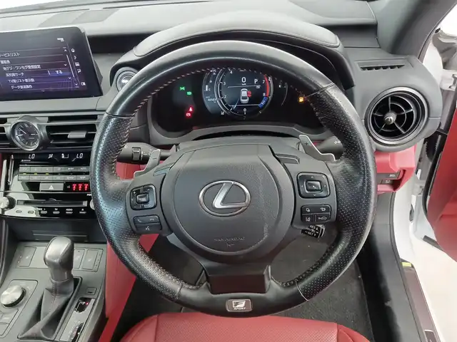 レクサス ＩＳ 350 Fスポーツ 愛知県 2022(令4)年 3.1万km ホワイトノーヴァガラスフレーク 純正12.3インチナビ/(CD/DVD/フルセグTV/Bluetooth)/・パノラミックビューモニター/・レクサスセーフティシステム/・レーンキープアシスト/・プリクラッシュセーフティ/・レーダークルーズコントロール/・オートマチックハイビーム/・ブラインドスポットモニター/・クリアランスソナー/・ETC/・ドライブレコーダー/・レザーシート/・シートヒーター/・パワーシート/・ハンドルヒーター/・純正フロアマット/・純正19インチアルミホイール/・パドルシフト/・