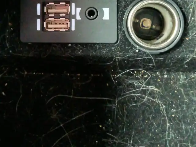 レクサス ＩＳ 350 Fスポーツ 愛知県 2022(令4)年 3.1万km ホワイトノーヴァガラスフレーク 純正12.3インチナビ/(CD/DVD/フルセグTV/Bluetooth)/・パノラミックビューモニター/・レクサスセーフティシステム/・レーンキープアシスト/・プリクラッシュセーフティ/・レーダークルーズコントロール/・オートマチックハイビーム/・ブラインドスポットモニター/・クリアランスソナー/・ETC/・ドライブレコーダー/・レザーシート/・シートヒーター/・パワーシート/・ハンドルヒーター/・純正フロアマット/・純正19インチアルミホイール/・パドルシフト/・