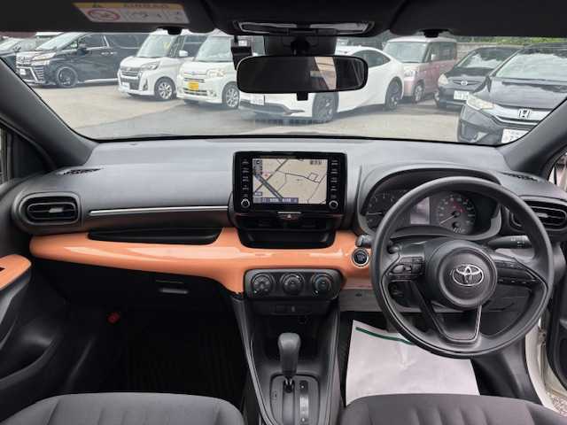 トヨタ ヤリス X 大阪府 2020(令2)年 2万km ホワイトパールクリスタルシャイン 純正8型Tconnectナビ/バックカメラ/フルセグ/トヨタセーフティセンス/ドライブレコーダー/ステアリングスイッチ/カーテンエアバック/ドアバイザー/電動格納ミラー/プッシュスタート/スマートキー