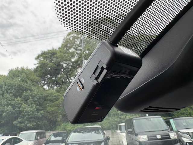 トヨタ ヤリス X 大阪府 2020(令2)年 2万km ホワイトパールクリスタルシャイン 純正8型Tconnectナビ/バックカメラ/フルセグ/トヨタセーフティセンス/ドライブレコーダー/ステアリングスイッチ/カーテンエアバック/ドアバイザー/電動格納ミラー/プッシュスタート/スマートキー