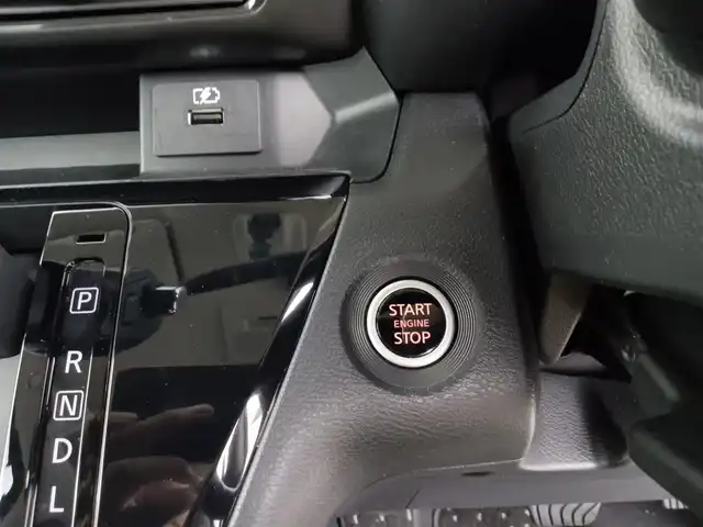 日産 ルークス ハイウェイスター X 愛知県 2023(令5)年 1.3万km パープルＭ エマージェンシーブレーキ/・車線逸脱警報システム/・先行車発進システム/・クリアランスソナー/・標識認識機能/・先行車発進お知らせ機/・車線逸脱警報能/純正ディスプレイオーディオ/（Bluetooth/AppleCarPlay）/全方位カメラ/純正ドライブレコーダー（ナビ連動・フロント・インカメラ）/片側パワースライドドア/純正LEDライト/純正フロアマット/純正AW/オートライト/オートマチックハイビーム/ETC/ロールサンシェード/ドアバザー/スマートキー