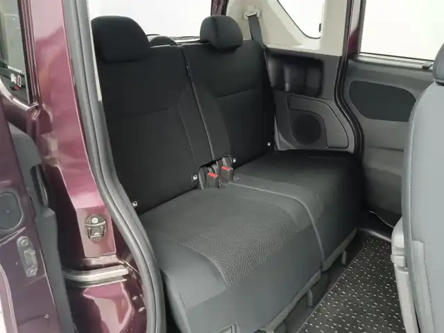 日産 ルークス ハイウェイスター X 愛知県 2023(令5)年 1.3万km パープルＭ エマージェンシーブレーキ/・車線逸脱警報システム/・先行車発進システム/・クリアランスソナー/・標識認識機能/・先行車発進お知らせ機/・車線逸脱警報能/純正ディスプレイオーディオ/（Bluetooth/AppleCarPlay）/全方位カメラ/純正ドライブレコーダー（ナビ連動・フロント・インカメラ）/片側パワースライドドア/純正LEDライト/純正フロアマット/純正AW/オートライト/オートマチックハイビーム/ETC/ロールサンシェード/ドアバザー/スマートキー