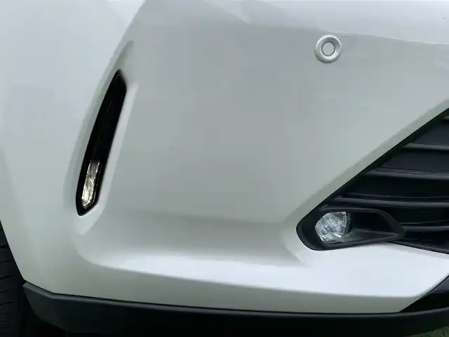 トヨタ ハリアー プレミアム 香川県 2018(平30)年 5.2万km ホワイトパールクリスタルシャイン トヨタセーフティーセンス/→衝突軽減ブレーキ/→レーダークルーズコントロール/→レーンディパーチャーアラート/→オートマチックハイビーム/ECLIPSE7インチナビ/→DVD/CD/→フルセグTV/→Bluetooth/パワーバックドア/バックカメラ/ハーフレザーシート/革巻きステアリング/ステアリングリモコン/電動格納ウィンカーミラー/PWオールオート/ETC/プッシュスタート/バイザー/ISOFIX