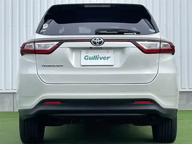 トヨタ ハリアー プレミアム 香川県 2018(平30)年 5.2万km ホワイトパールクリスタルシャイン トヨタセーフティーセンス/→衝突軽減ブレーキ/→レーダークルーズコントロール/→レーンディパーチャーアラート/→オートマチックハイビーム/ECLIPSE7インチナビ/→DVD/CD/→フルセグTV/→Bluetooth/パワーバックドア/バックカメラ/ハーフレザーシート/革巻きステアリング/ステアリングリモコン/電動格納ウィンカーミラー/PWオールオート/ETC/プッシュスタート/バイザー/ISOFIX