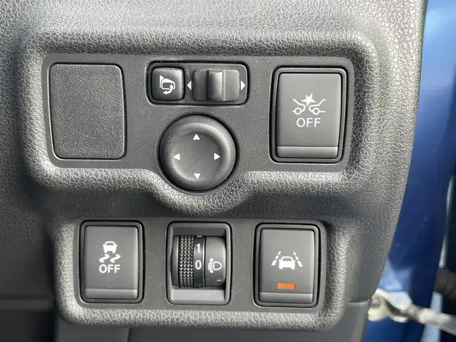 日産 ノート X FOUR 長野県 2018(平30)年 5.8万km シャイニングブルー 4WD/社外ナビ/・Bluetooth/CD/DVD/バックカメラ/社外ETC/社外フロアマット/社外14インチAW/LEDオートライト/スペアキー1本/スマートキー/電格ミラー/取り扱い説明書/保証書